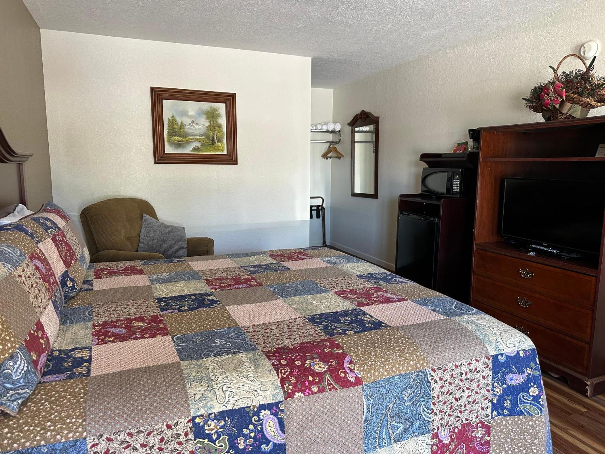 Sunset Inn And Suites Fredericksburg Eksteriør bilde