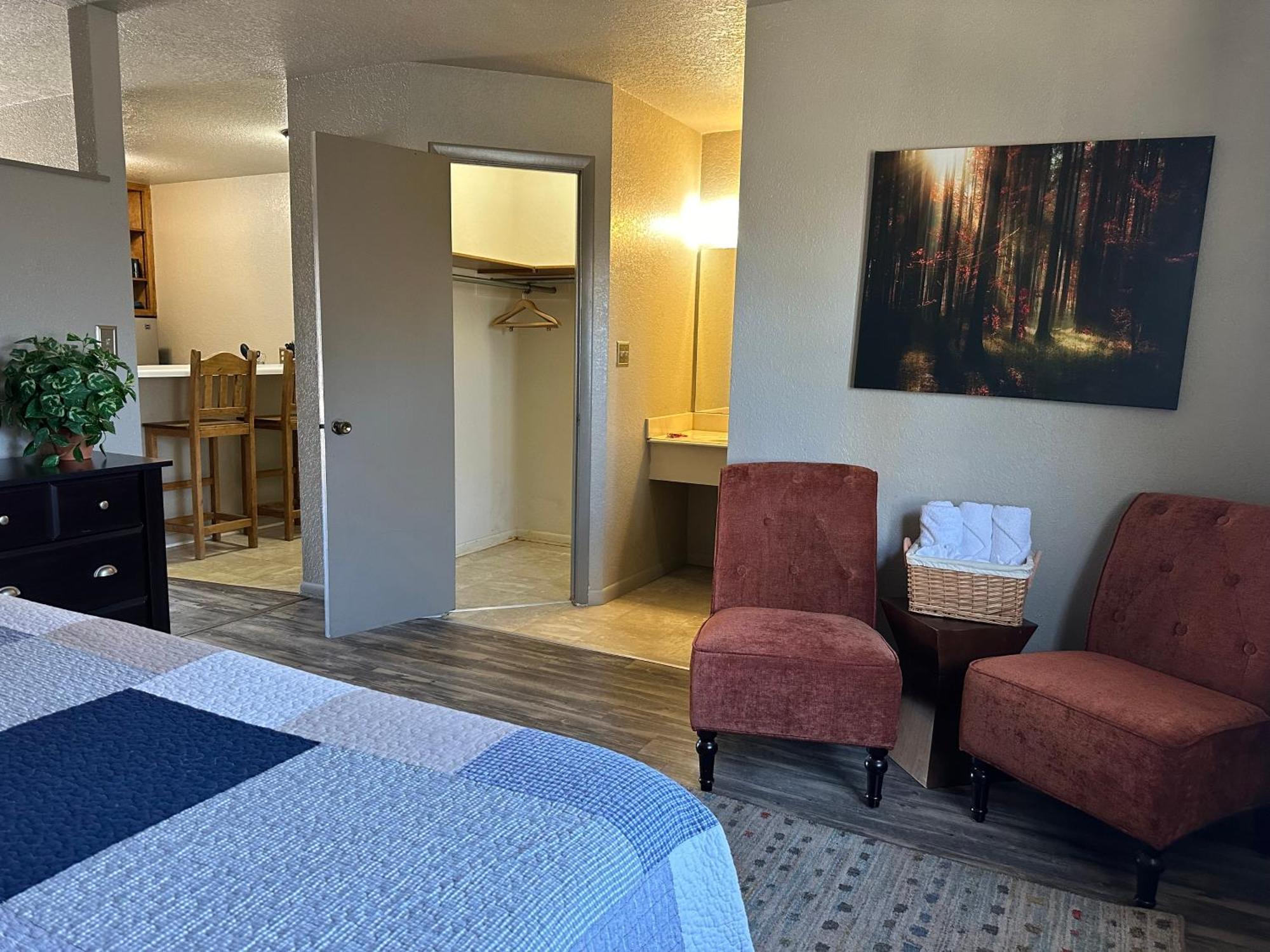 Sunset Inn And Suites Fredericksburg Eksteriør bilde