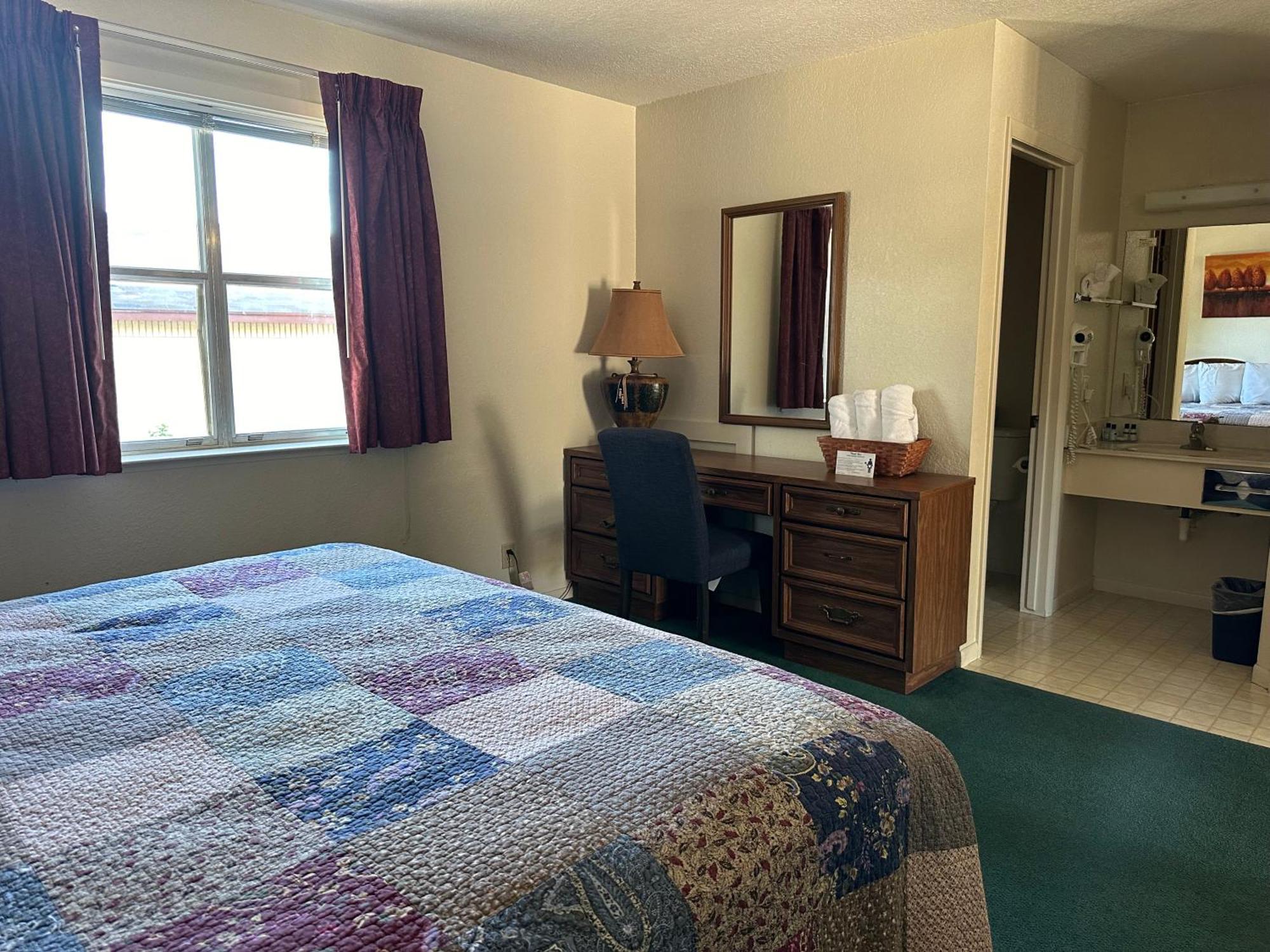 Sunset Inn And Suites Fredericksburg Eksteriør bilde