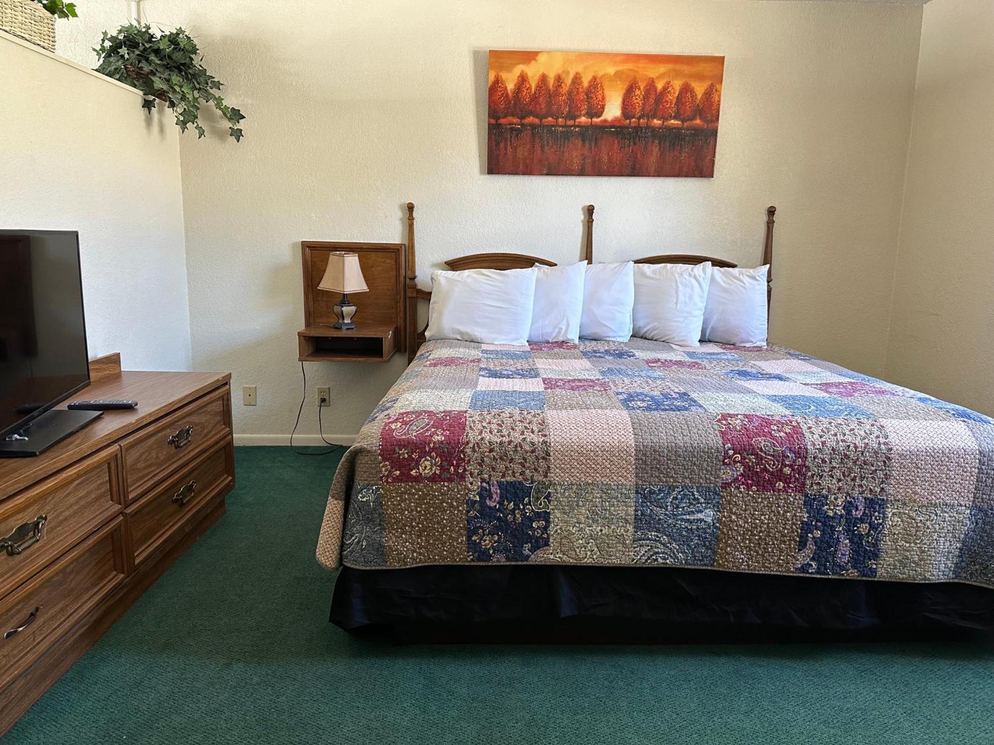 Sunset Inn And Suites Fredericksburg Eksteriør bilde