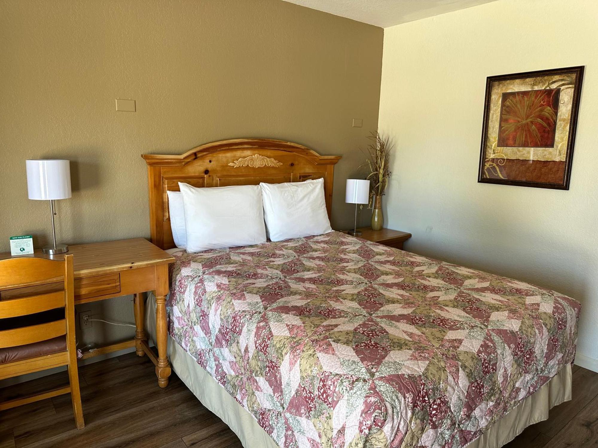Sunset Inn And Suites Fredericksburg Eksteriør bilde