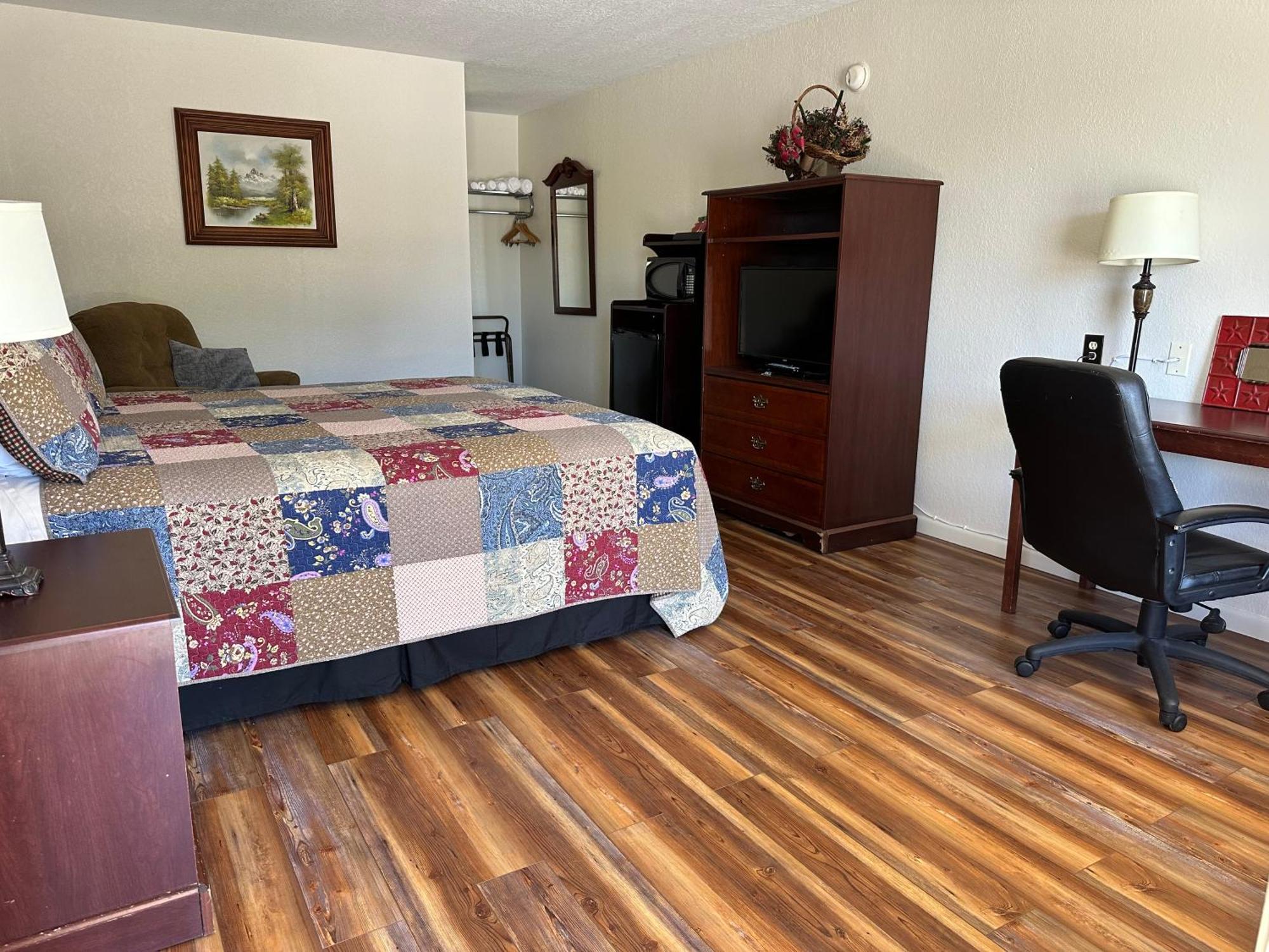 Sunset Inn And Suites Fredericksburg Eksteriør bilde